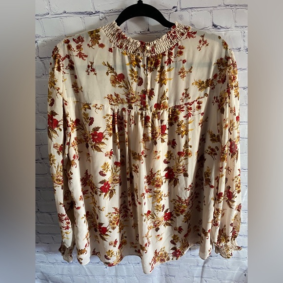 Zac & Rachel Cream and Red Floral Blouse - Picture 3 of 5